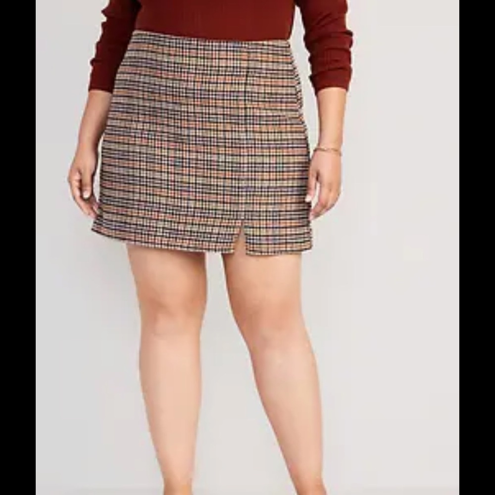 Old Navy. 2x. Skirt.